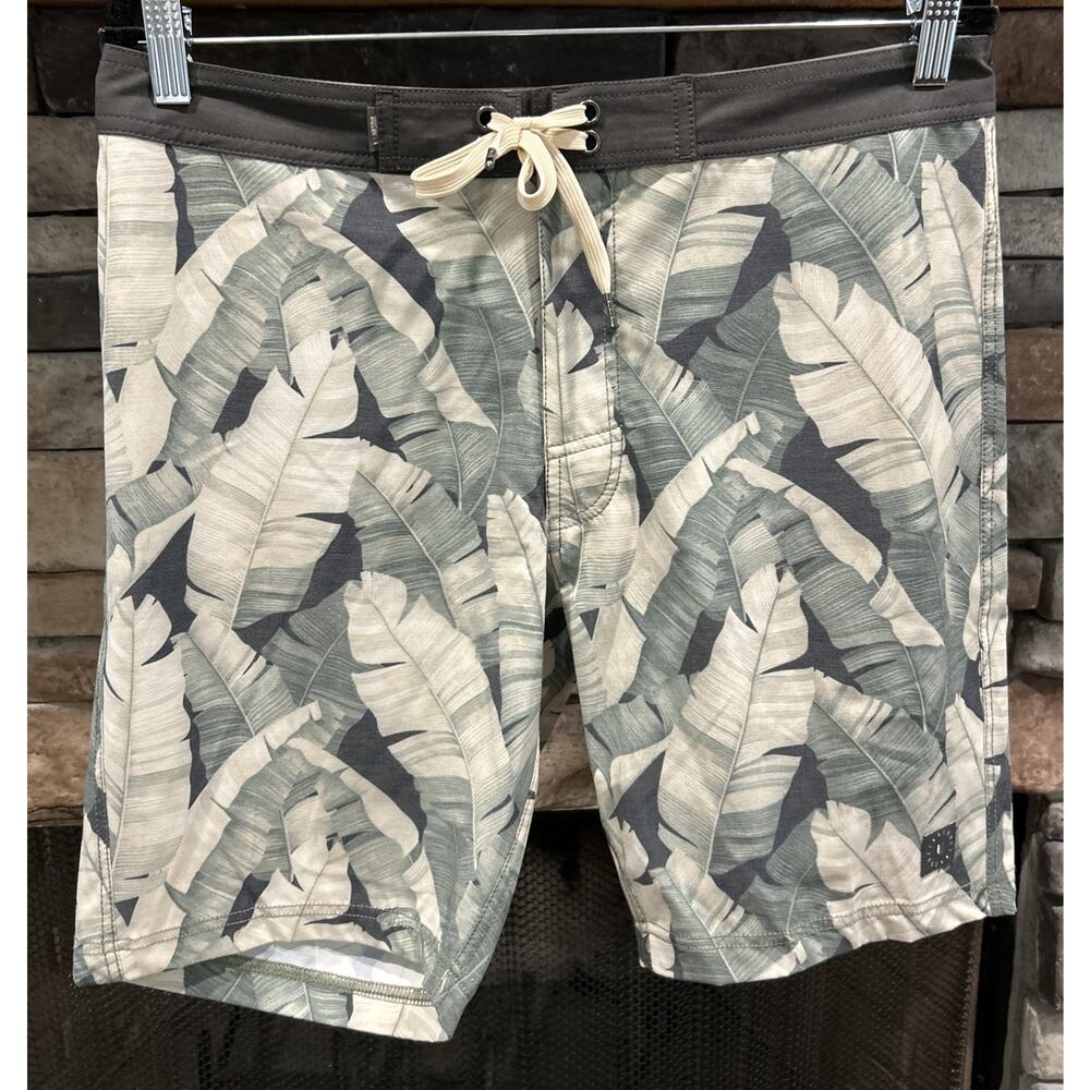 Men’s LINKSOUL Green Leaves AOP Board Shorts Size 32 *C4
